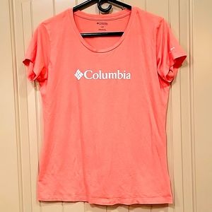Columbia sportswear company size L T-Shirt